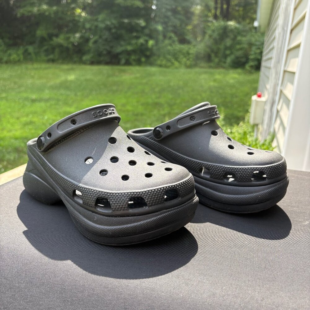 Crocs Bae clog in black, high platform, excellent condition, W 5 (run large)